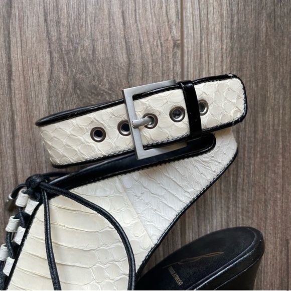 Brian Atwood Lodosa White Leather Peep Toe Stilettos | 7 - Picture 4 of 11